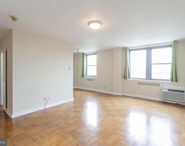 2601 Pennsylvania Avenue - Photo Thumbnail 7