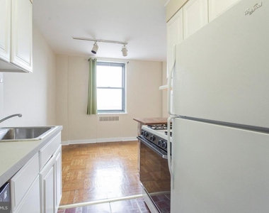 2601 Pennsylvania Avenue - Photo Thumbnail 16