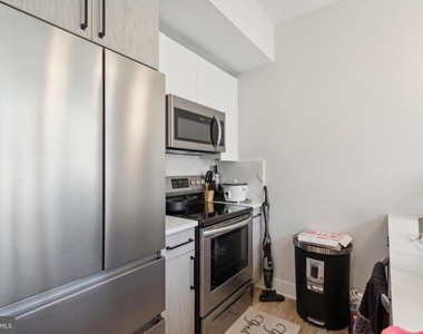 3836 Haverford Avenue - Photo Thumbnail 6
