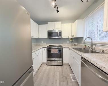 378 Kittery Lane - Photo Thumbnail 28