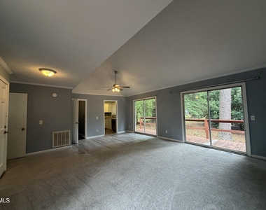 378 Kittery Lane - Photo Thumbnail 3