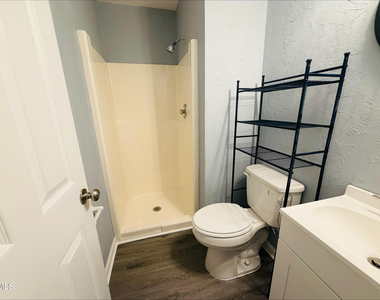 378 Kittery Lane - Photo Thumbnail 8