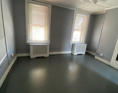 408 N Wanamaker Street - Photo Thumbnail 4