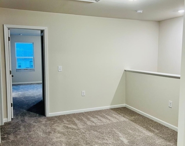 929 Field Ivy Drive - Photo Thumbnail 14