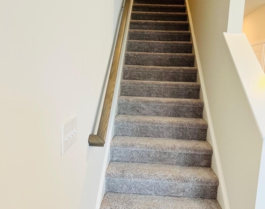 929 Field Ivy Drive - Photo Thumbnail 13