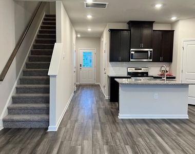 929 Field Ivy Drive - Photo Thumbnail 1