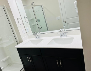 929 Field Ivy Drive - Photo Thumbnail 9