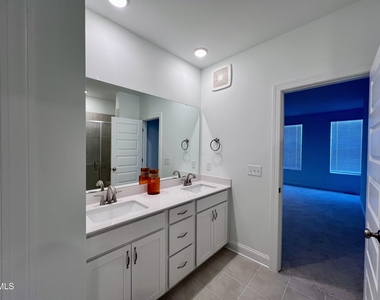 406 Gaston Park Lane - Photo Thumbnail 16
