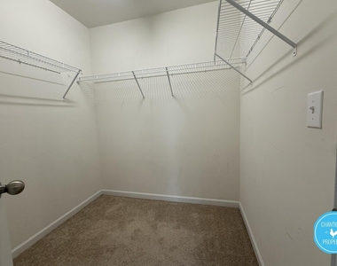 49 E Grove Point Drive - Photo Thumbnail 20