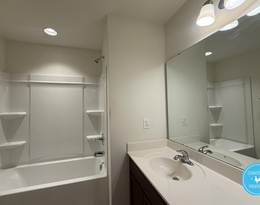 49 E Grove Point Drive - Photo Thumbnail 19
