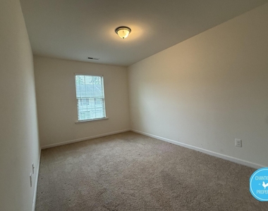 49 E Grove Point Drive - Photo Thumbnail 17