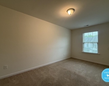 49 E Grove Point Drive - Photo Thumbnail 15