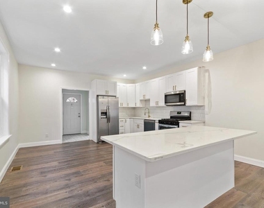 215 N 53rd Street - Photo Thumbnail 4
