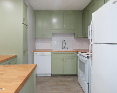 913 Shady Lawn Road - Photo Thumbnail 7