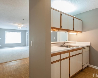 1521 Graduate Lane - Photo Thumbnail 7
