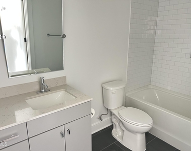 615 Daniels Street - Photo Thumbnail 5