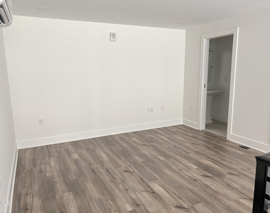 615 Daniels Street - Photo Thumbnail 9