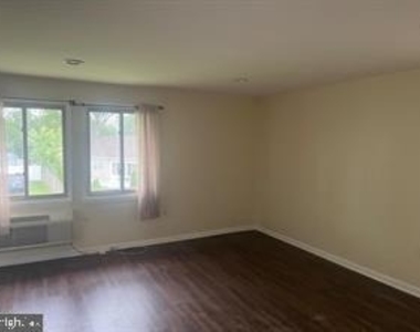 250. S Tanglewood Lane - Photo Thumbnail 4