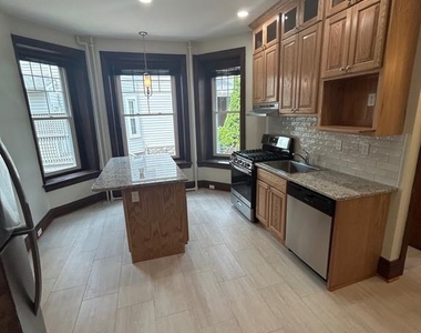 212 Forrest Avenue - Photo Thumbnail 2