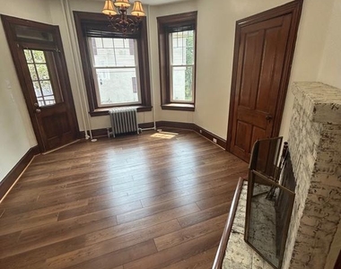 212 Forrest Avenue - Photo Thumbnail 13