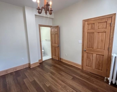 212 Forrest Avenue - Photo Thumbnail 15