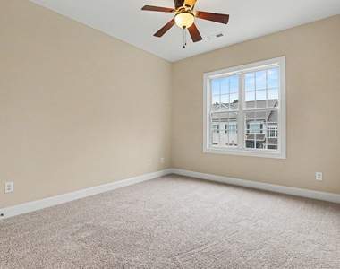 306 Sugar Maple Avenue - Photo Thumbnail 12