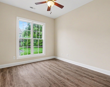 306 Sugar Maple Avenue - Photo Thumbnail 6