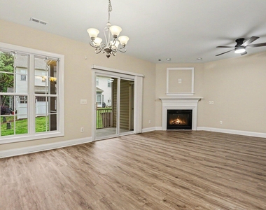 306 Sugar Maple Avenue - Photo Thumbnail 3
