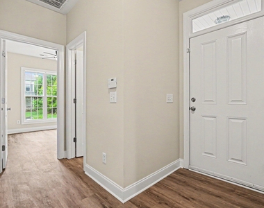 306 Sugar Maple Avenue - Photo Thumbnail 5