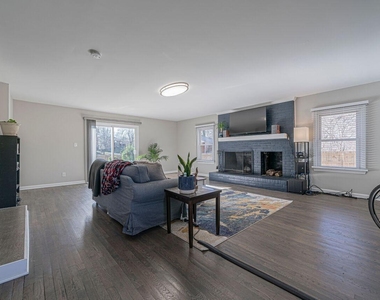 3322 Bell Drive - Photo Thumbnail 13