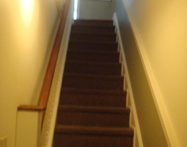 207 Wollerton Street - Photo Thumbnail 3