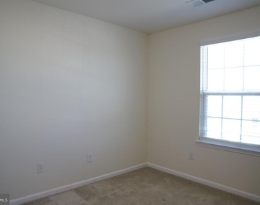 132 Mulberry Drive - Photo Thumbnail 15
