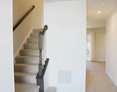 132 Mulberry Drive - Photo Thumbnail 4