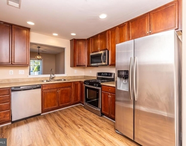 253 Flagstone Road - Photo Thumbnail 7