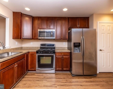 253 Flagstone Road - Photo Thumbnail 6