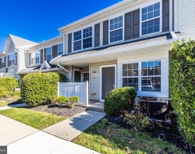 253 Flagstone Road - Photo Thumbnail 4