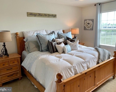 134 Admiral Lane - Photo Thumbnail 12