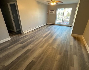 1575 W Street Road - Photo Thumbnail 5