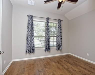 2508 Hilltop Divide Ln - Photo Thumbnail 12