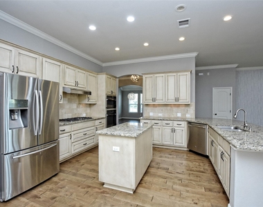 2508 Hilltop Divide Ln - Photo Thumbnail 9