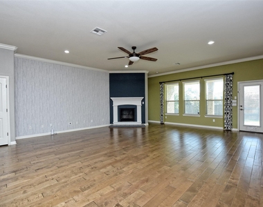 2508 Hilltop Divide Ln - Photo Thumbnail 5