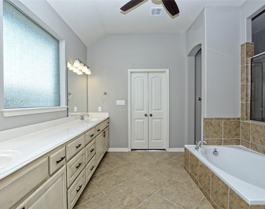 2508 Hilltop Divide Ln - Photo Thumbnail 15