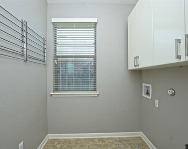 2508 Hilltop Divide Ln - Photo Thumbnail 25