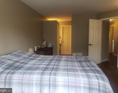 6062 Cedar Court - Photo Thumbnail 1