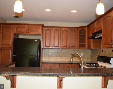 6062 Cedar Court - Photo Thumbnail 11