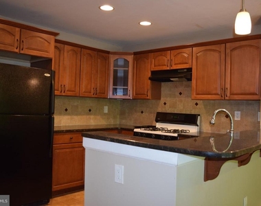 6062 Cedar Court - Photo Thumbnail 9