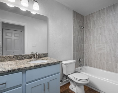6211 Manor Rd - Photo Thumbnail 12