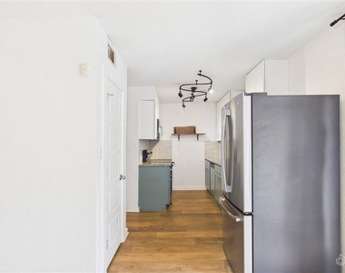 6211 Manor Rd - Photo Thumbnail 7