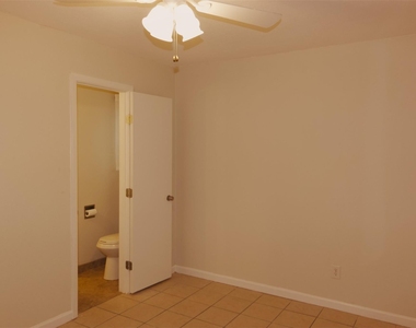 5308 Peppertree Pkwy - Photo Thumbnail 13