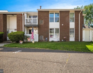 275 Green Street - Photo Thumbnail 1